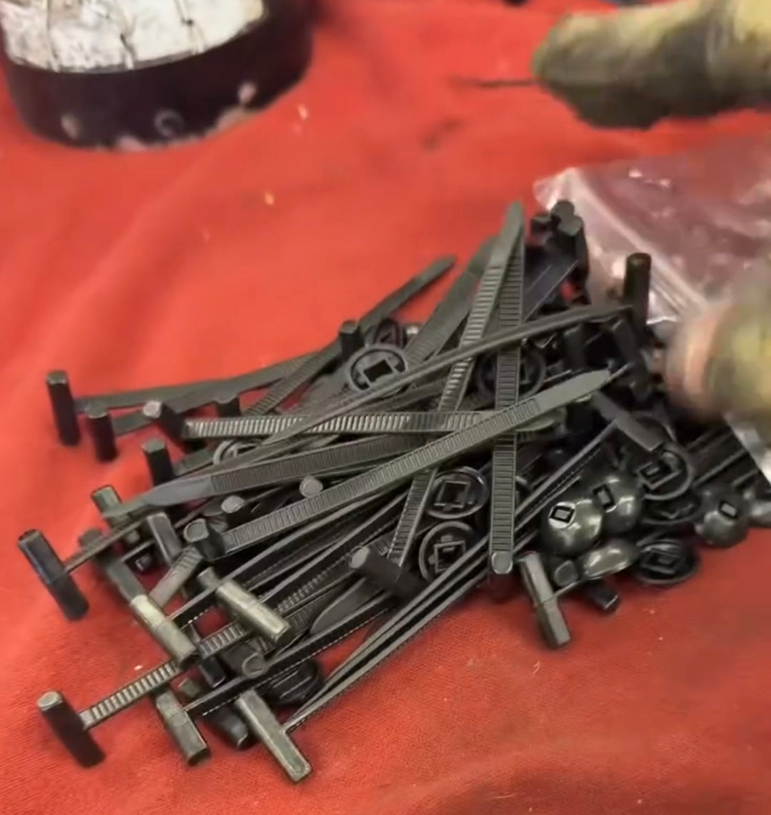 30 PC of Multi-functional cable tie buckle fixing base plate for fender, car interior lining, electric vehicle mudguard, interior panel, and cover plate use.